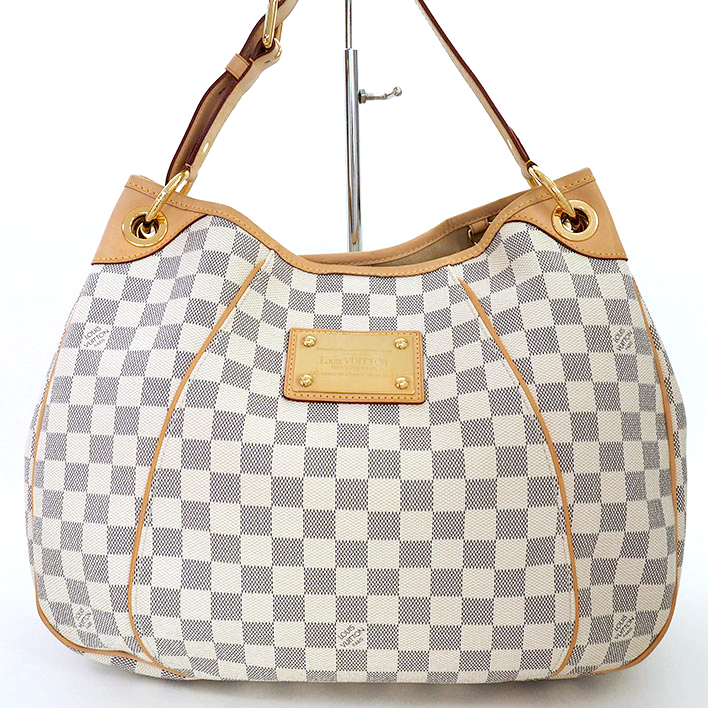 This image has an empty alt attribute; its file name is bag-14089-1.jpg
