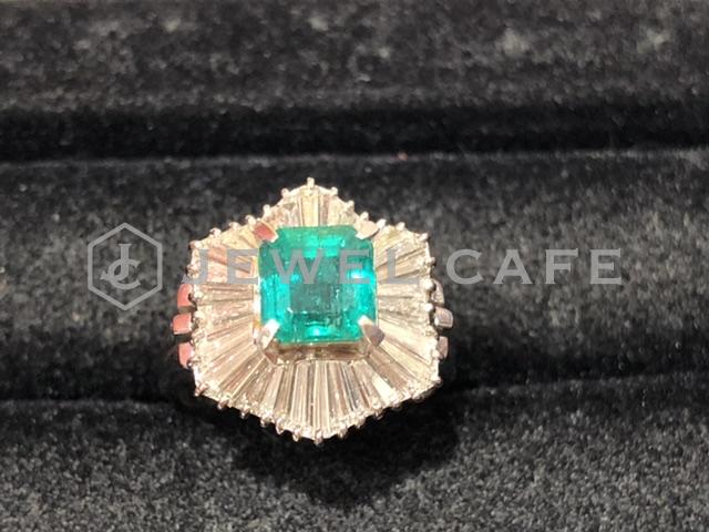 emerald ring