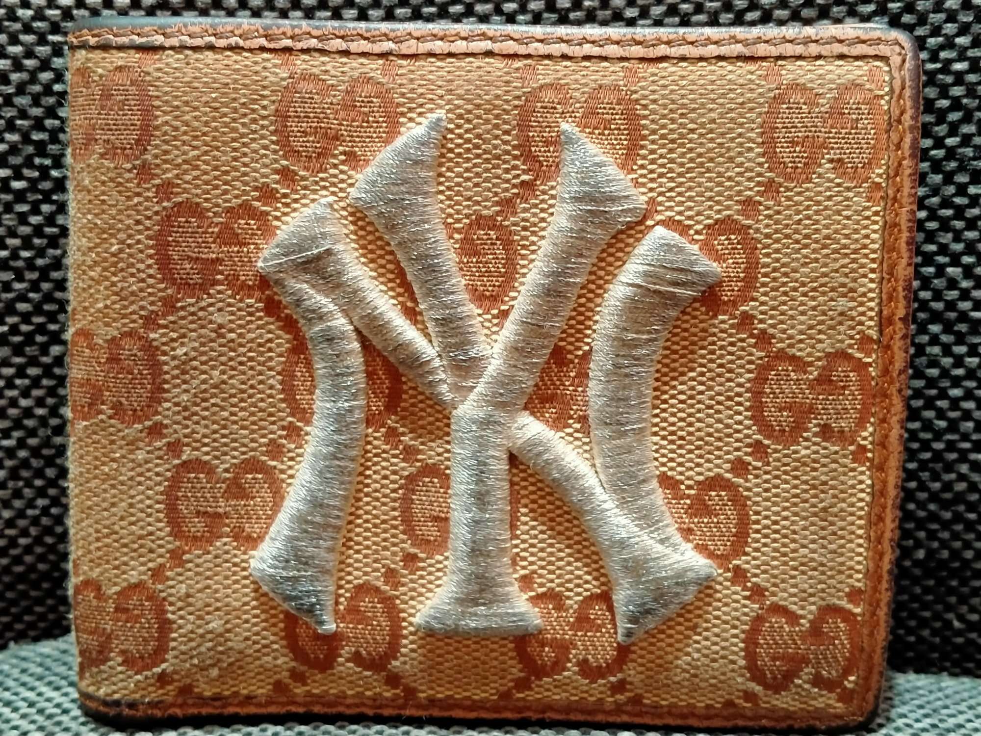 GUCCI