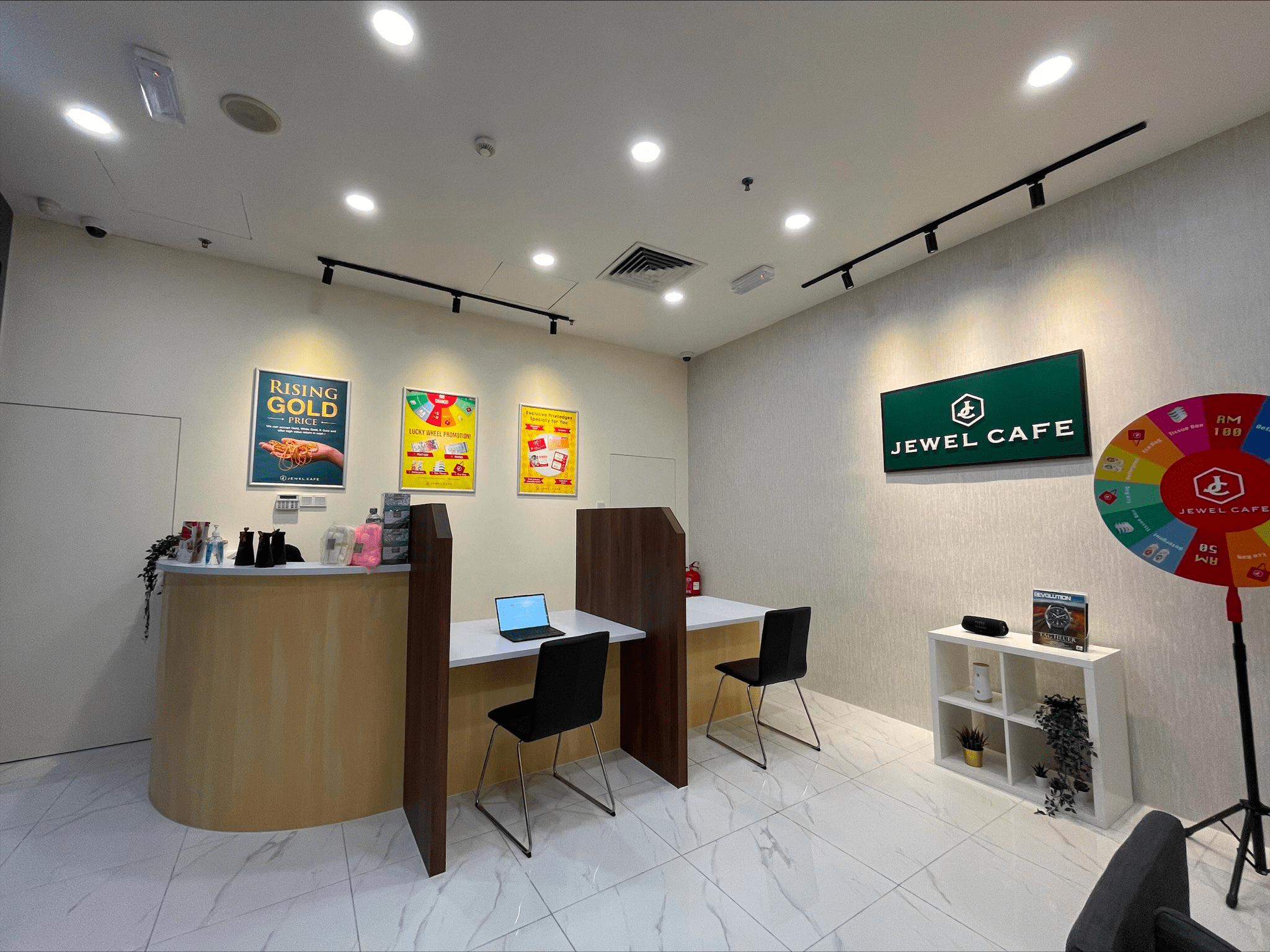 Jewel Cafe Gurney Paragon Shop Interior