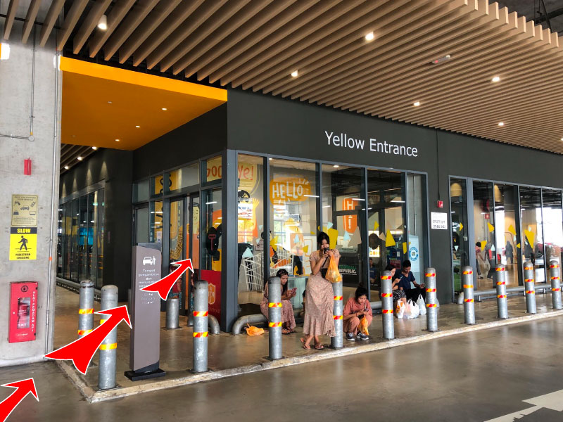 Enter from Yellow Entrance.