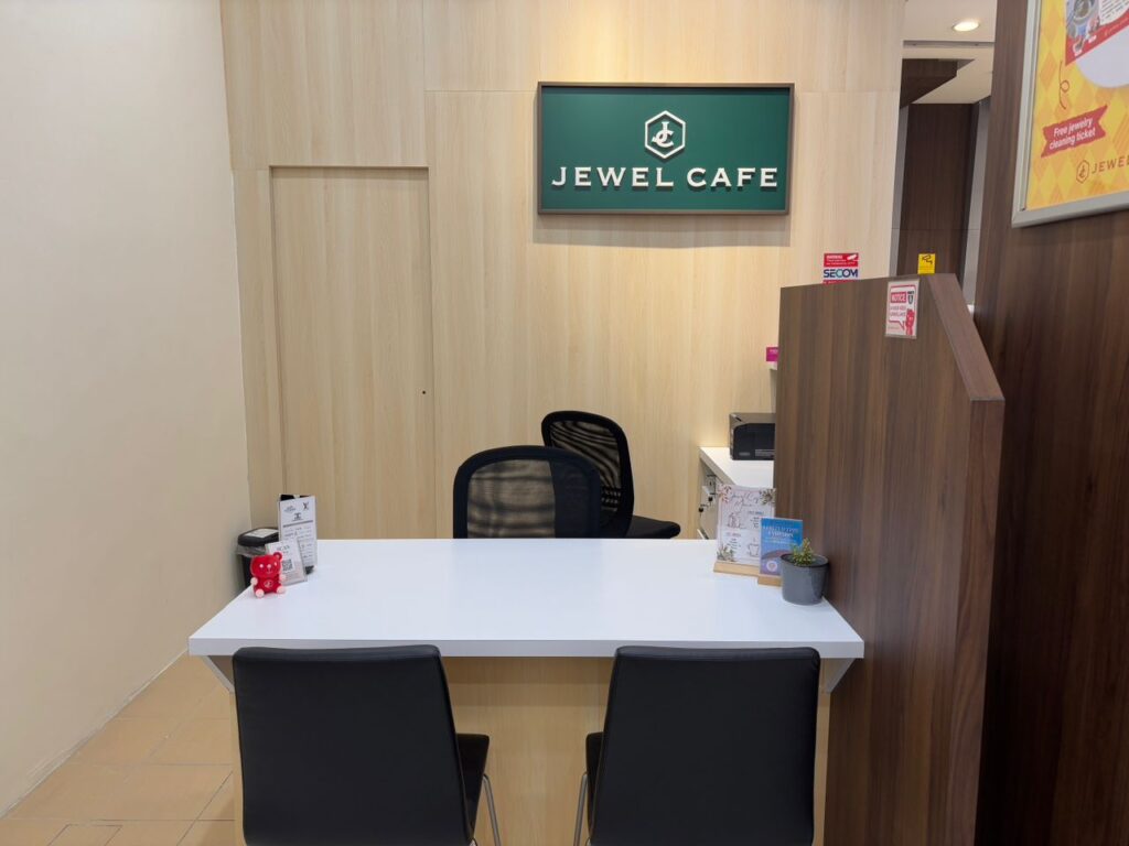 Jewel Cafe AEON Station 18 interior design